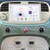 Fiat 500 fehér kerettel android kijelző
