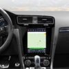 Beépített GPS navigációval ellátott Tesla stílusú Android multimédia fejegység Volkswagen Golf 7 2013–2017 modellekhez.